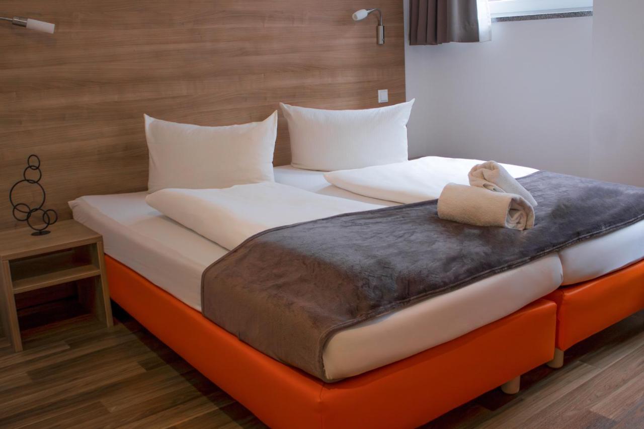 Orange Hotel Und Apartments Neu-Ulm Kültér fotó